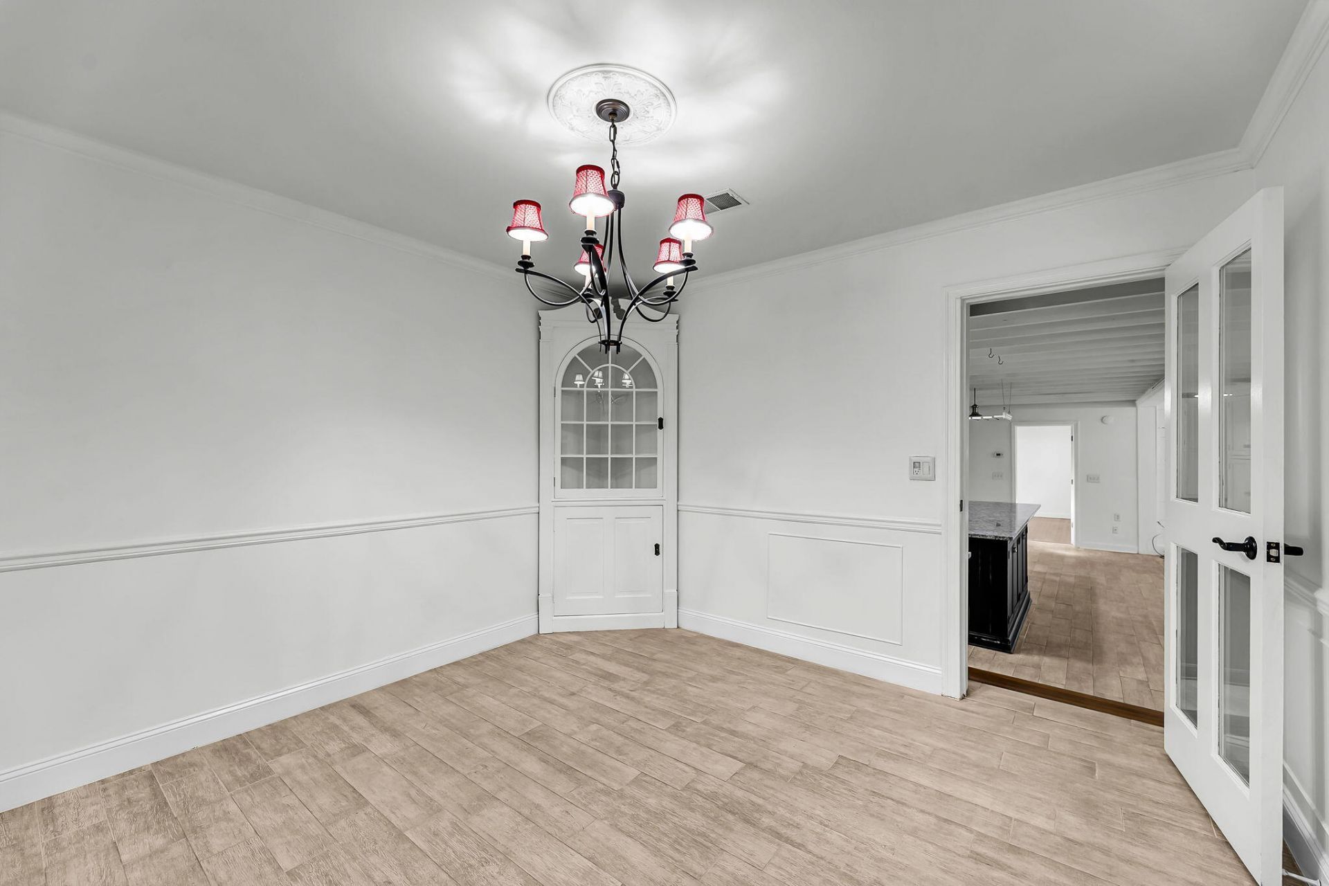 706 Sterling Drive Photo 19