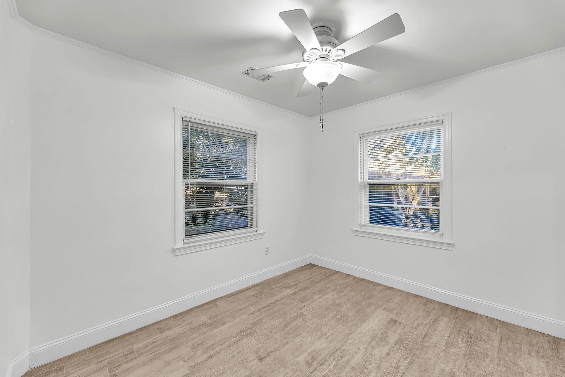 706 Sterling Drive Photo 21