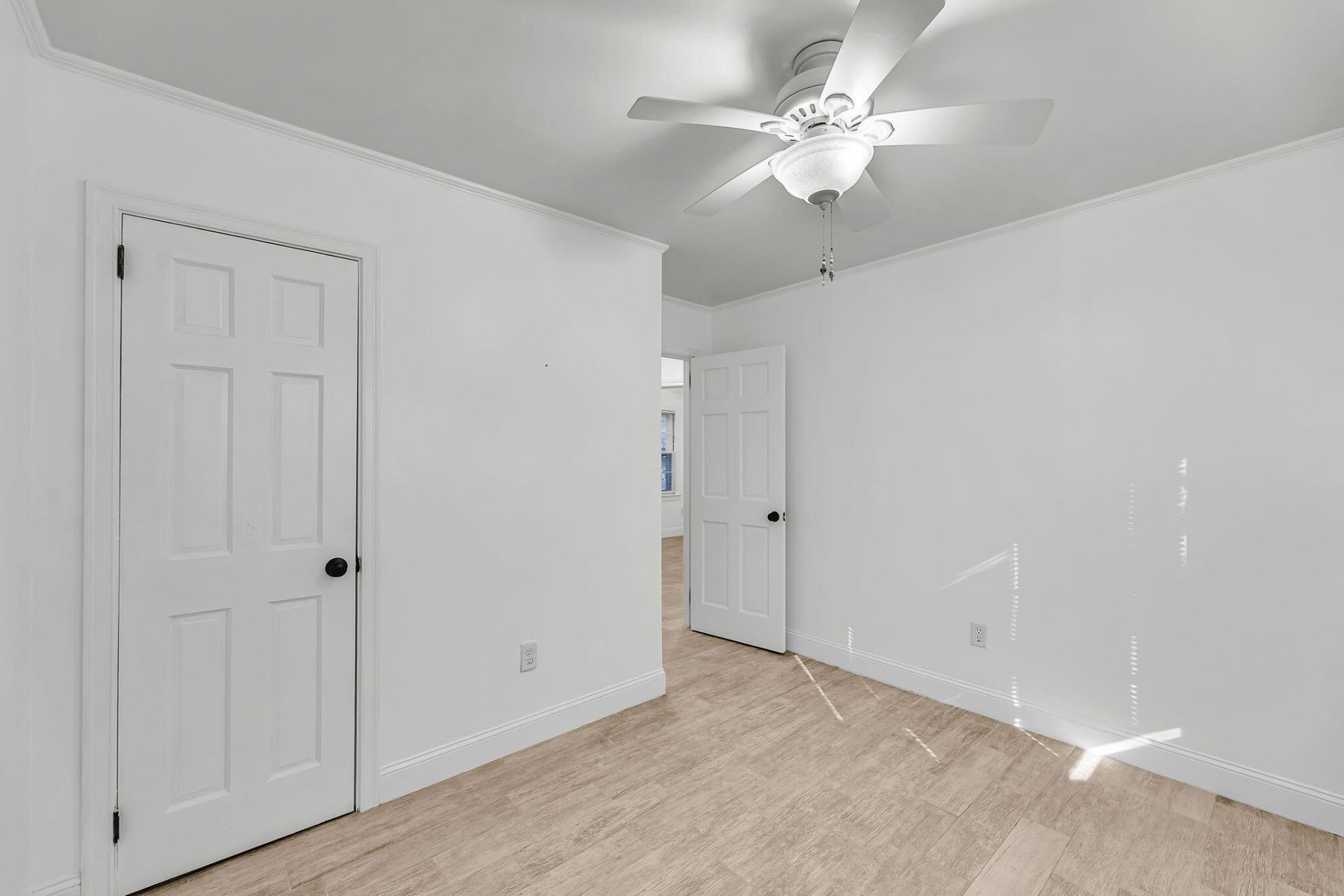 706 Sterling Drive Photo 23