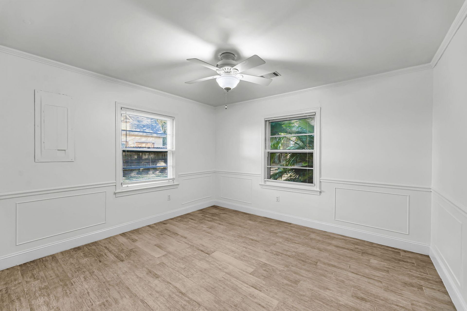 706 Sterling Drive Photo 24