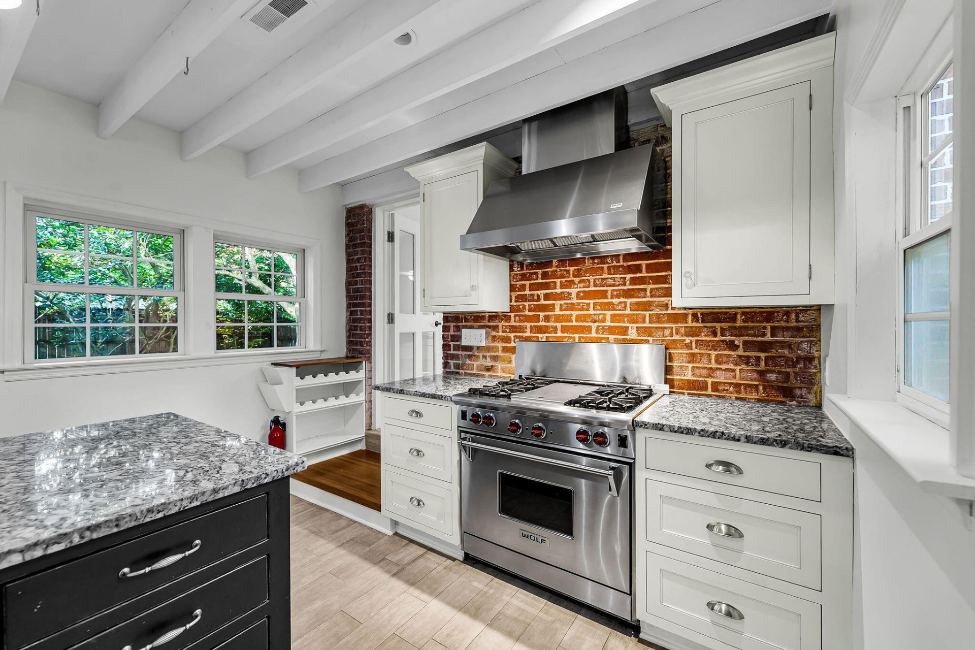 706 Sterling Drive Photo 6