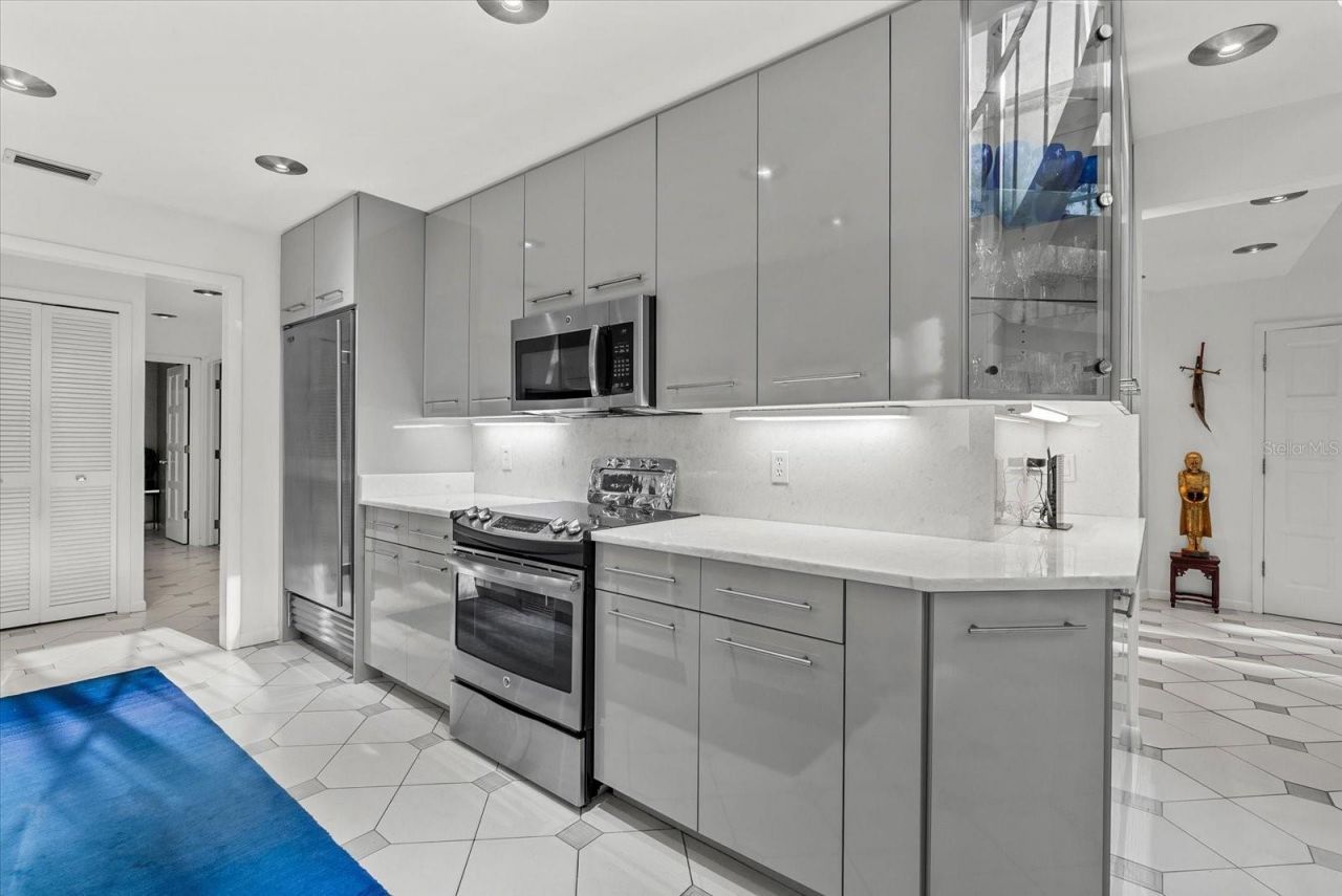 4891 Peregrine Point E, Sarasota, FL 34231 Photo