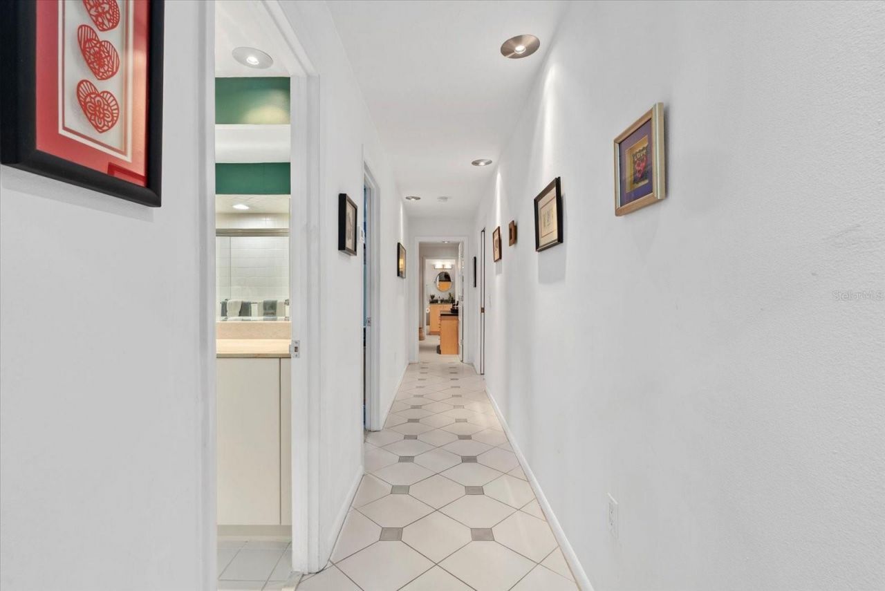 4891 Peregrine Point E, Sarasota, FL 34231 Photo