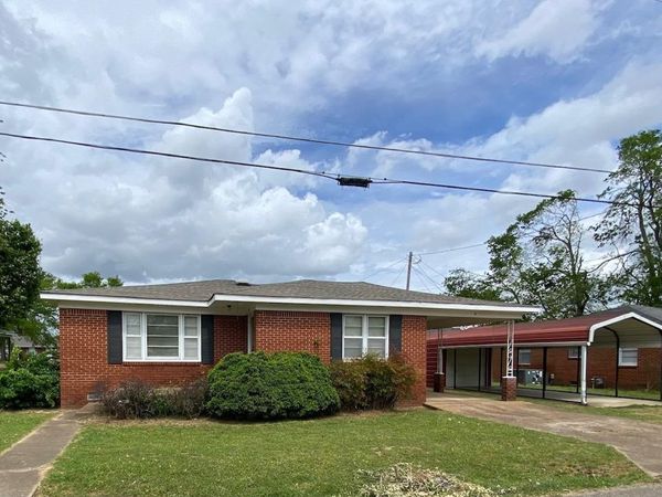 35 ROBERTSON ST, Savannah, TN 38372
