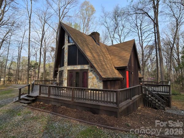 6782 Shiloh Road , Liberty, NC 27298