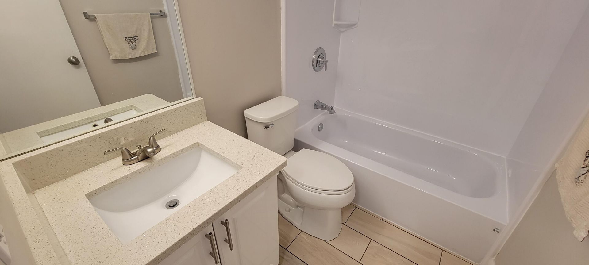 1125 Lake Shore Drive, Unit 202, Lake Park, FL 33403 Photo