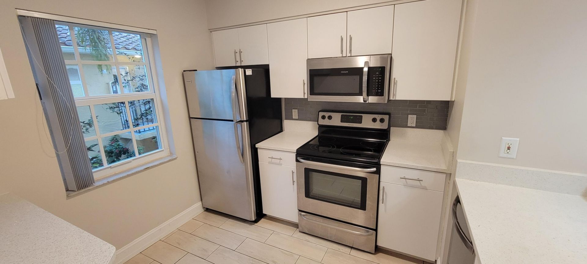 1125 Lake Shore Drive, Unit 202, Lake Park, FL 33403 Photo