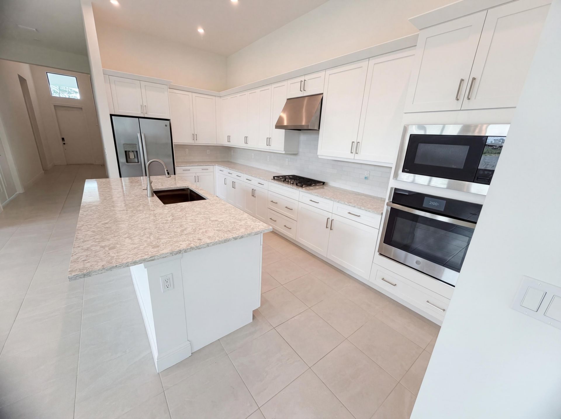 2744 SE Ashfield Drive, Port Saint Lucie, FL 34984 Photo