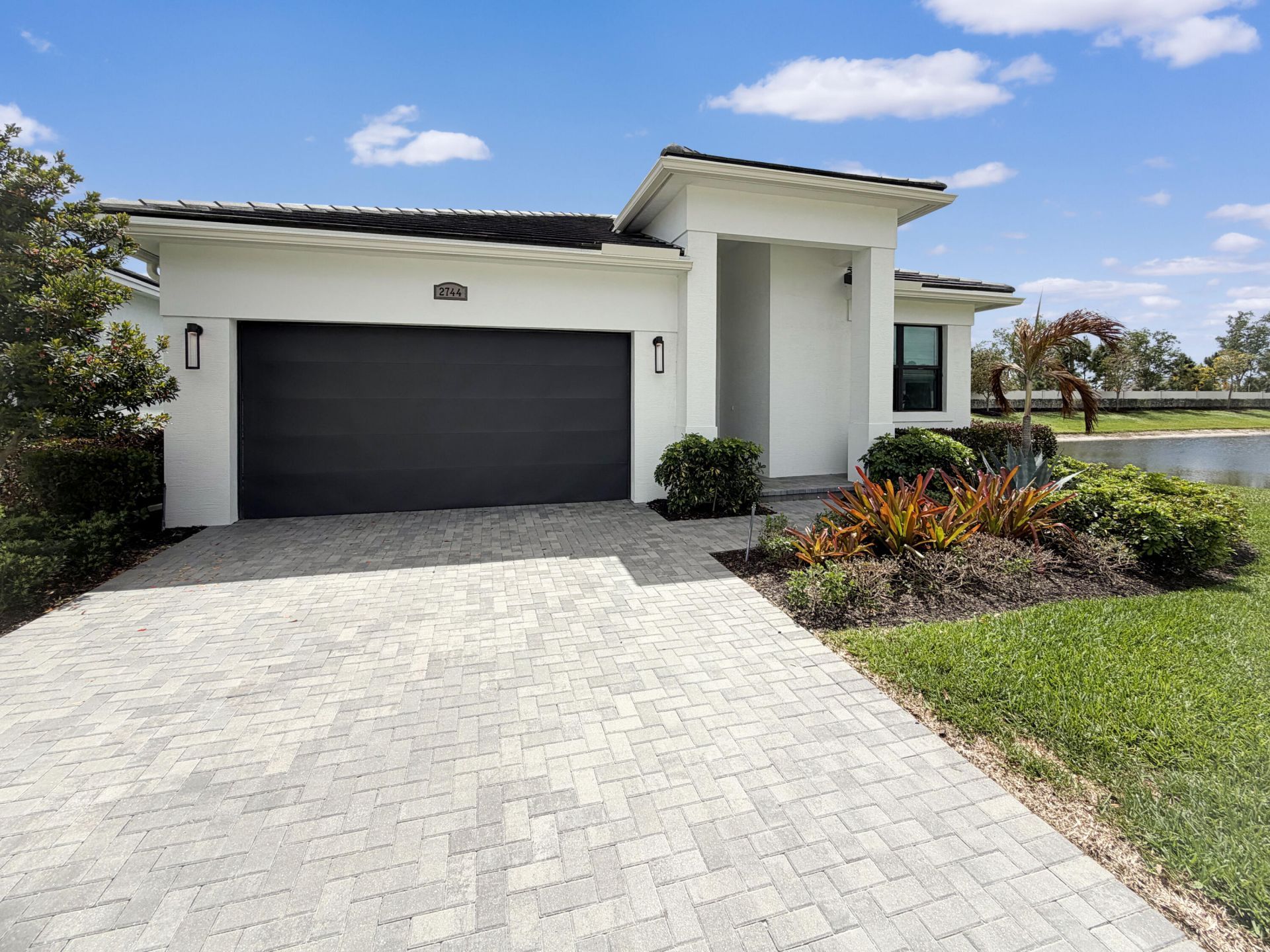 2744 SE Ashfield Drive, Port Saint Lucie, FL 34984 Photo