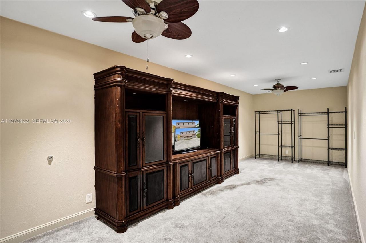 1143 NE 7th Ave, Fort Lauderdale, FL 33304 Photo