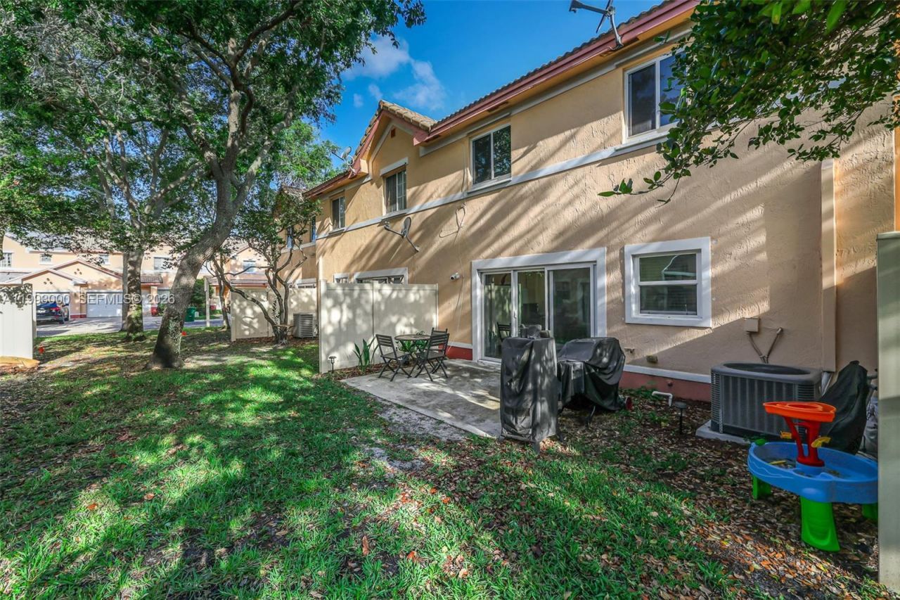 8730 SW 21st St, Miramar, FL 33025 Photo