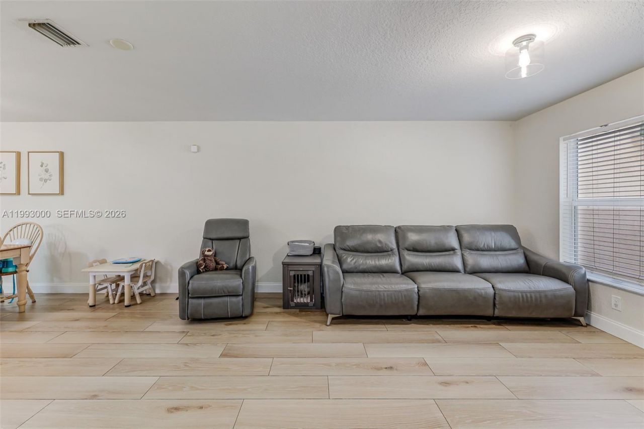 8730 SW 21st St, Miramar, FL 33025 Photo