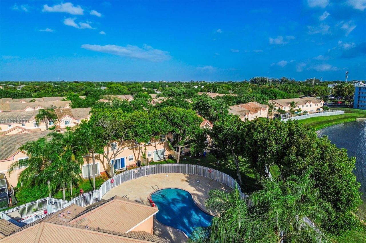 8730 SW 21st St, Miramar, FL 33025 Photo