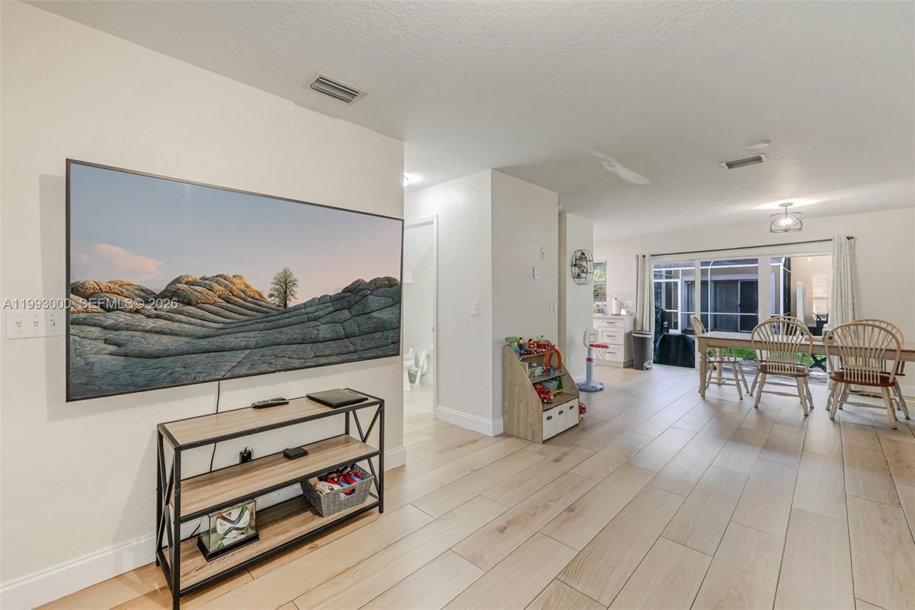 8730 SW 21st St, Miramar, FL 33025 Photo