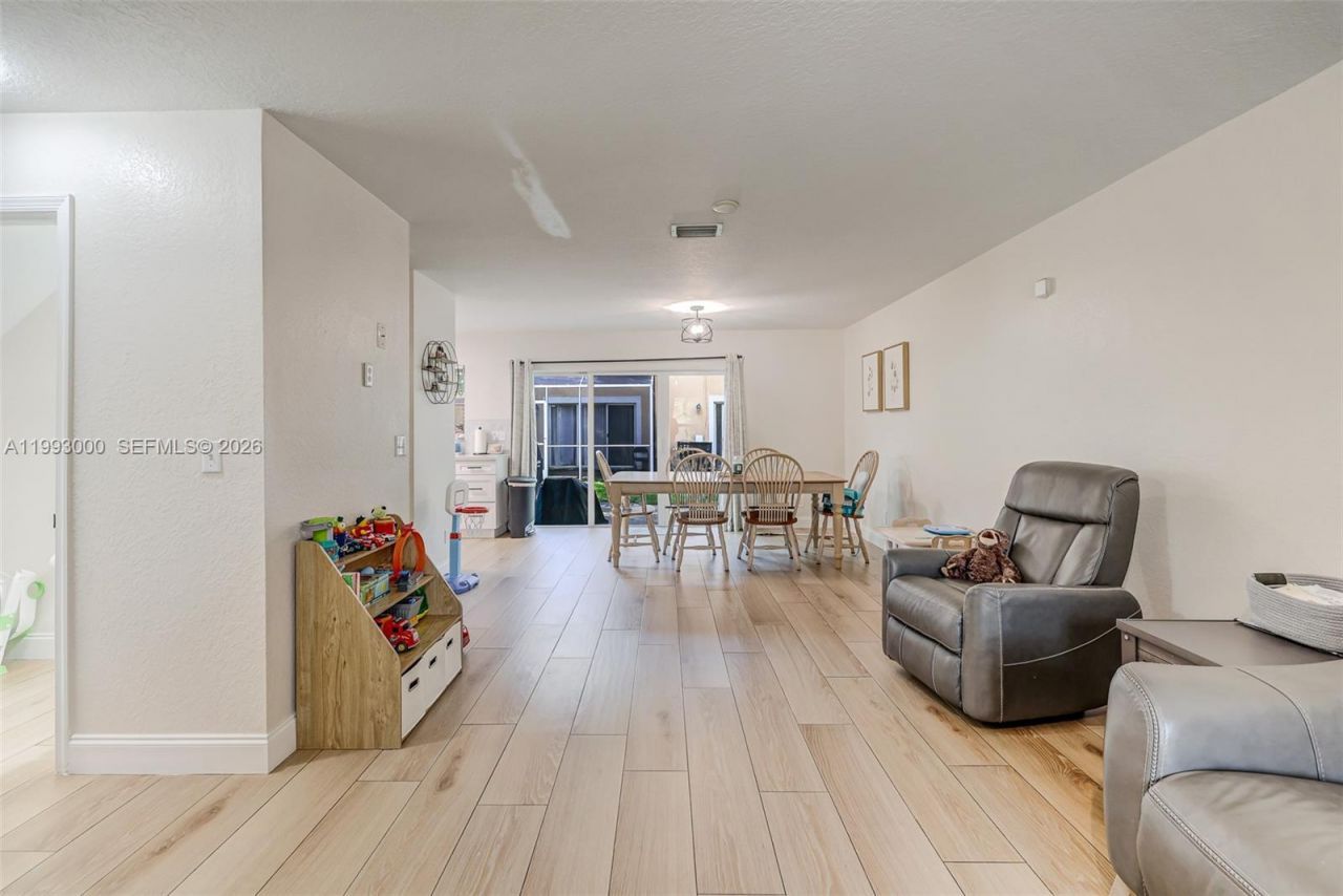 8730 SW 21st St, Miramar, FL 33025 Photo