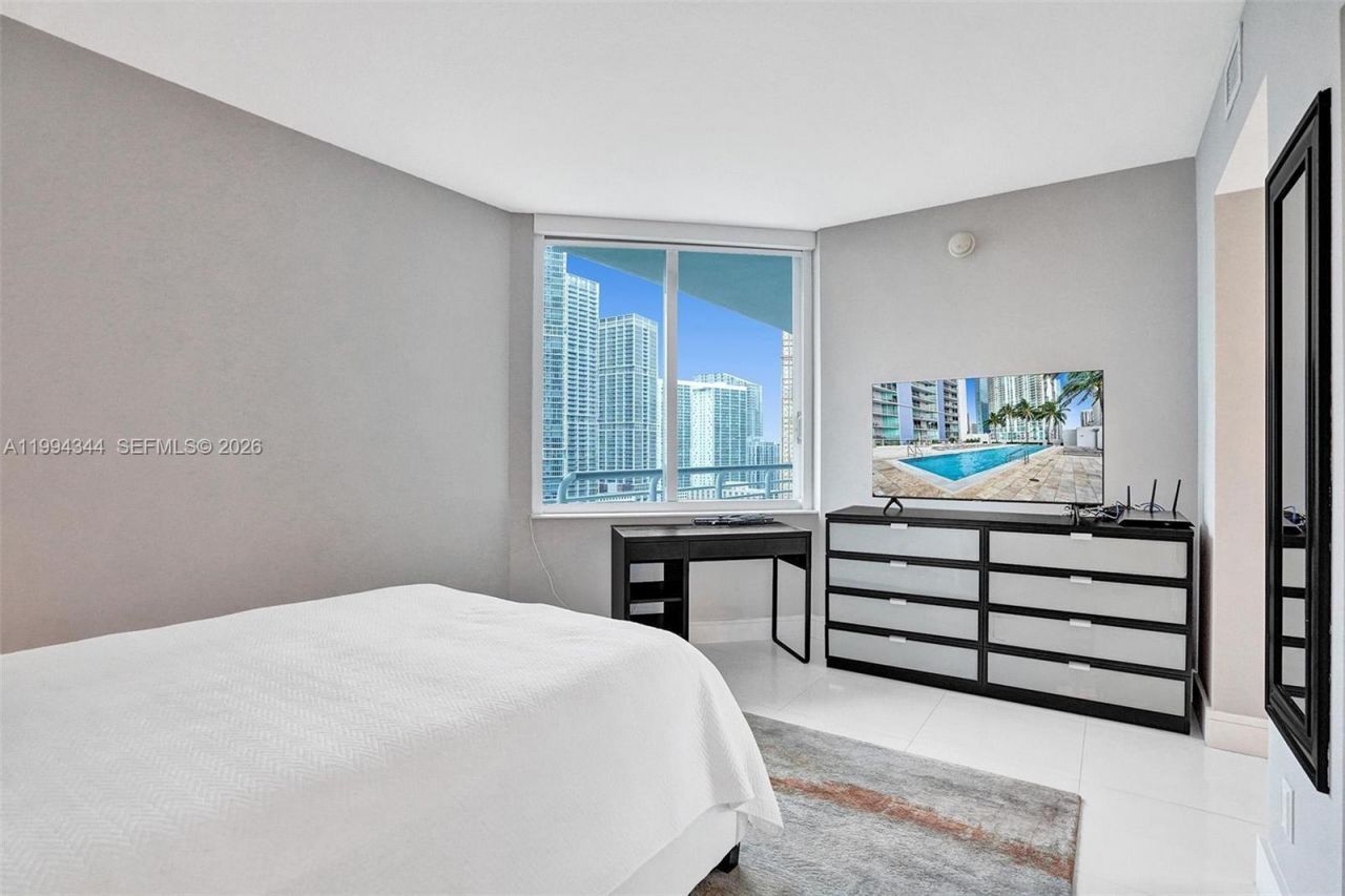 325 S Biscayne Blvd , Unit 2519, Miami, FL 33131 Photo