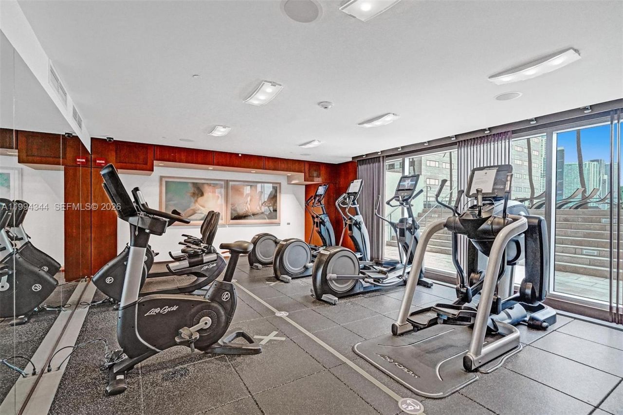 325 S Biscayne Blvd , Unit 2519, Miami, FL 33131 Photo