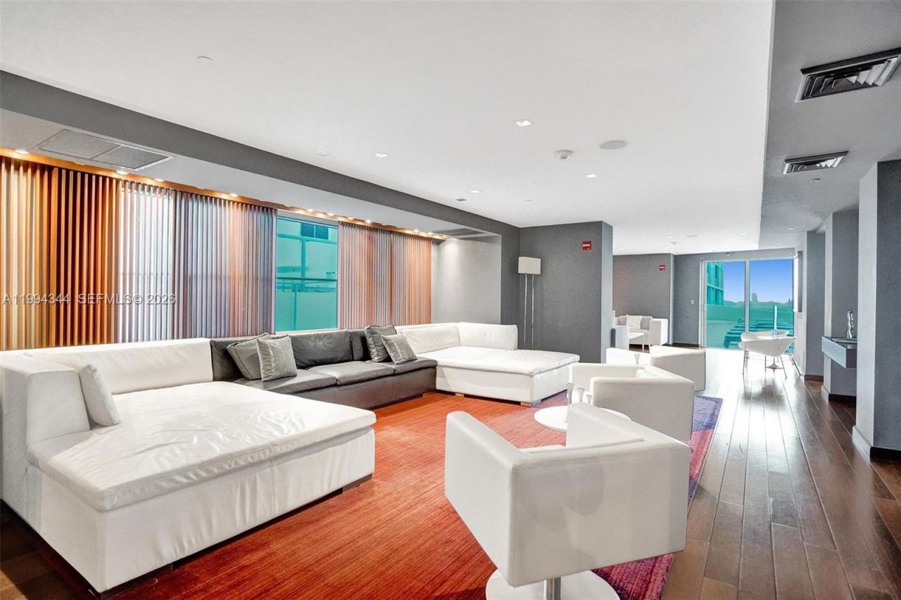 325 S Biscayne Blvd , Unit 2519, Miami, FL 33131 Photo