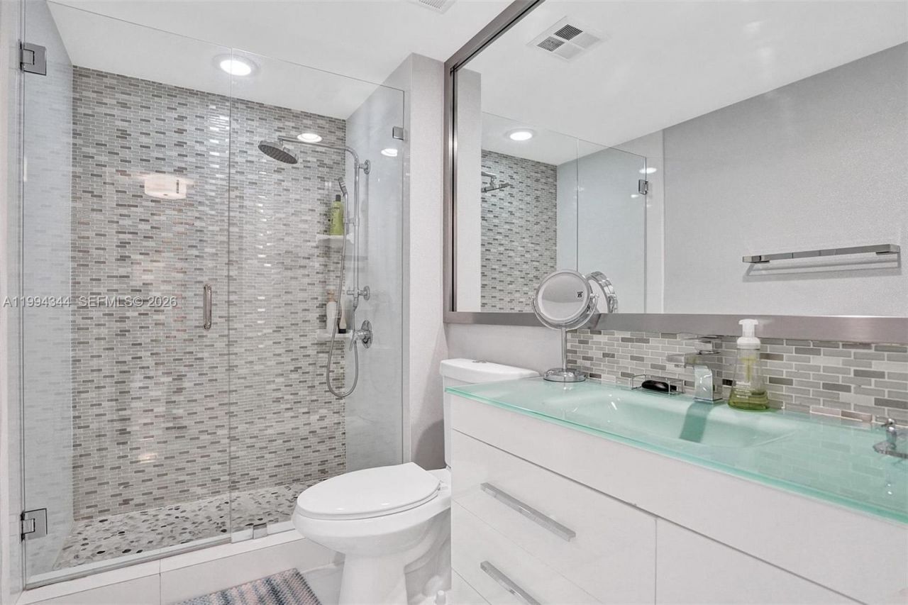 325 S Biscayne Blvd , Unit 2519, Miami, FL 33131 Photo