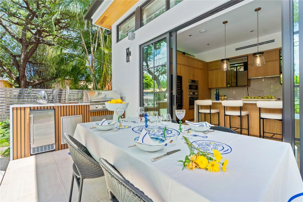 525 NE 101 St , Miami Shores, FL 33138 Photo