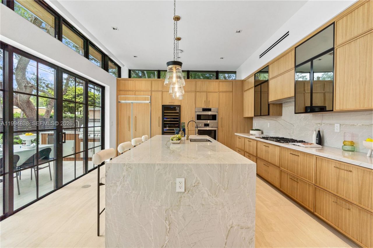 525 NE 101 St , Miami Shores, FL 33138 Photo