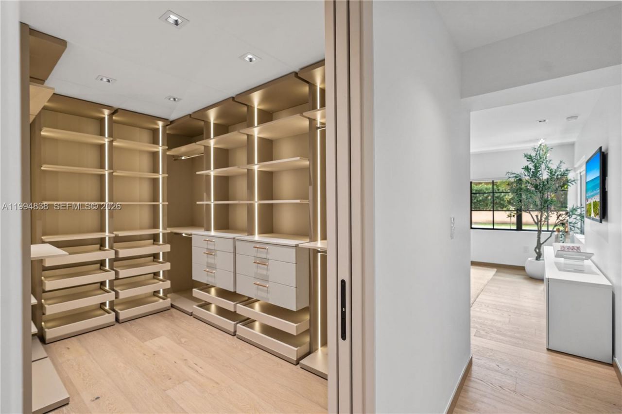 525 NE 101 St , Miami Shores, FL 33138 Photo