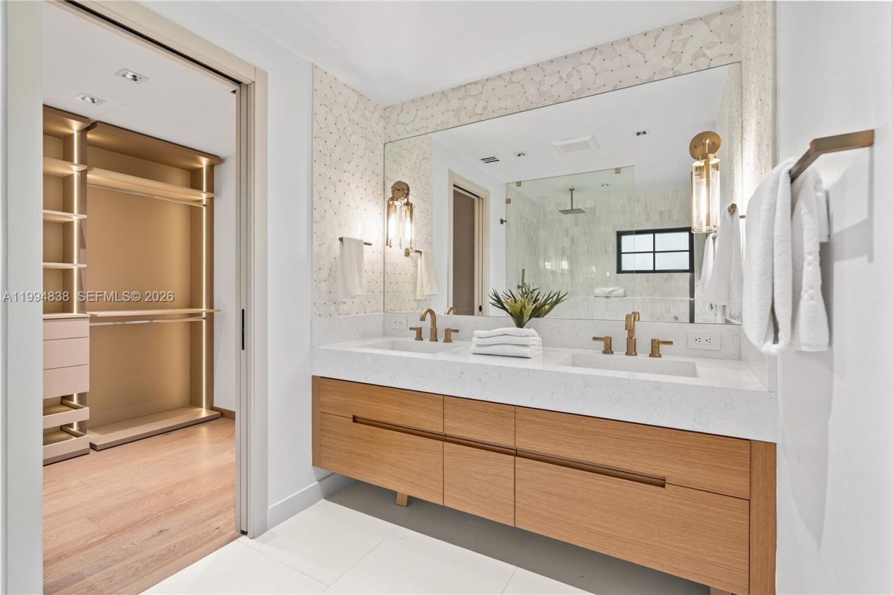 525 NE 101 St , Miami Shores, FL 33138 Photo