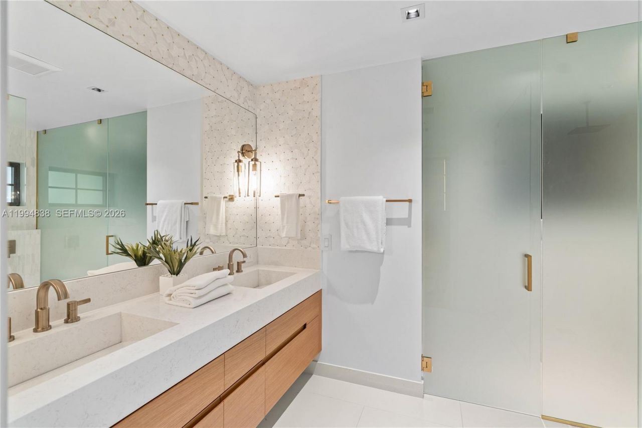 525 NE 101 St , Miami Shores, FL 33138 Photo