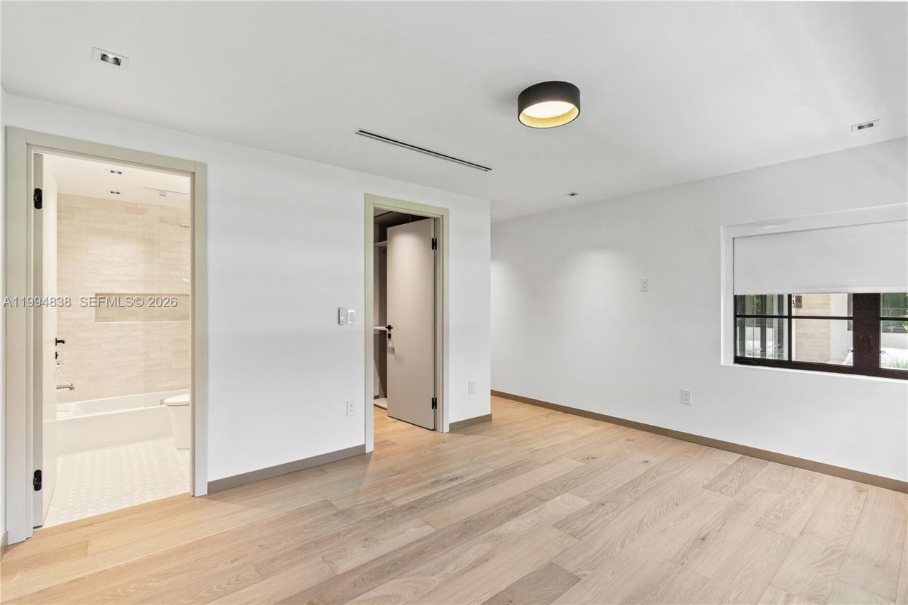 525 NE 101 St , Miami Shores, FL 33138 Photo