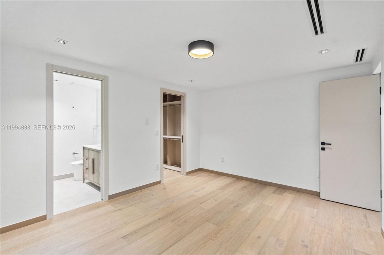 525 NE 101 St , Miami Shores, FL 33138 Photo