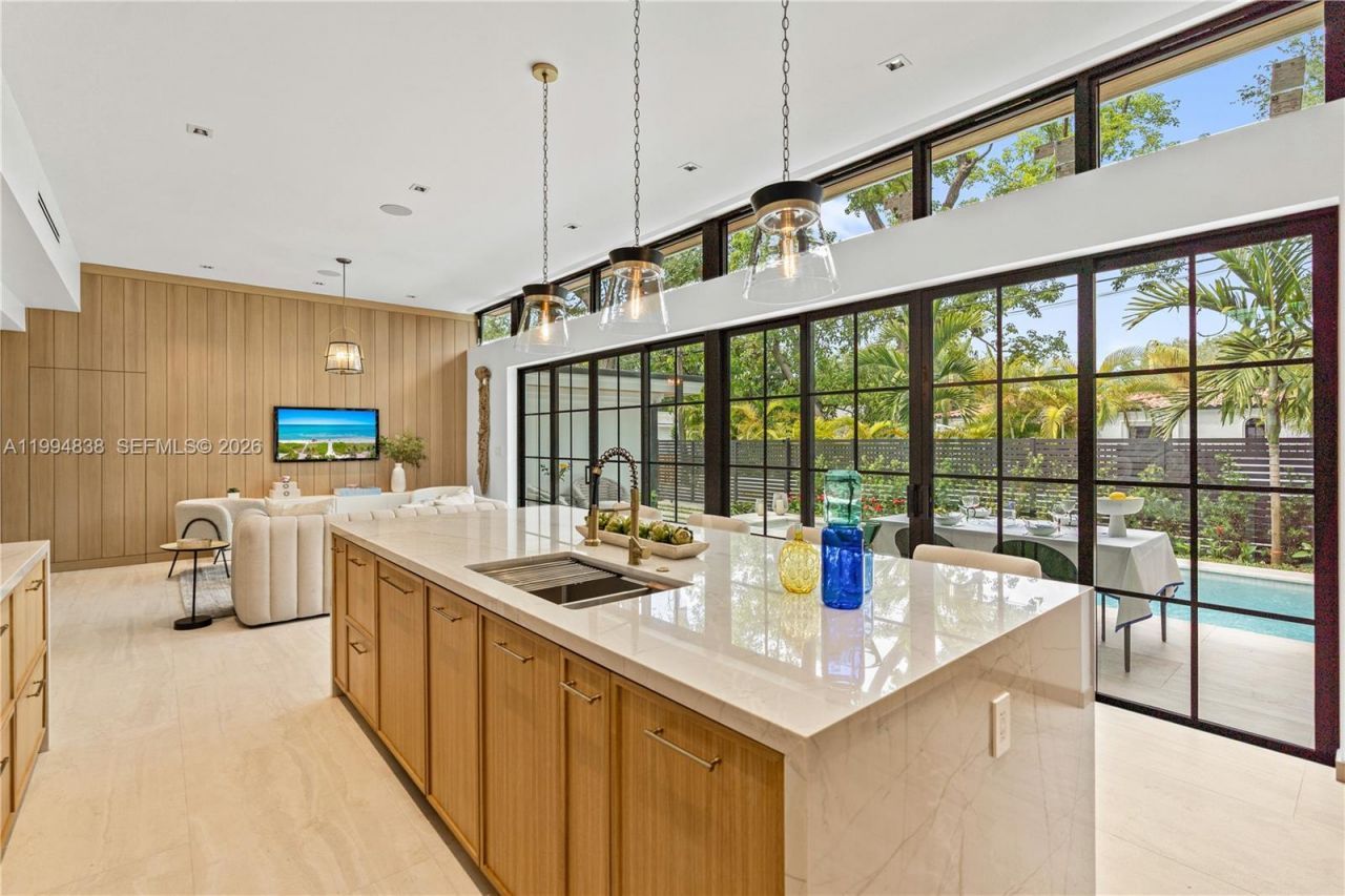 525 NE 101 St , Miami Shores, FL 33138 Photo