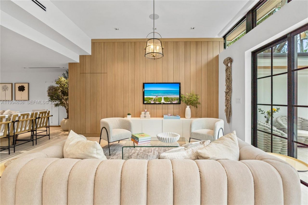 525 NE 101 St , Miami Shores, FL 33138 Photo