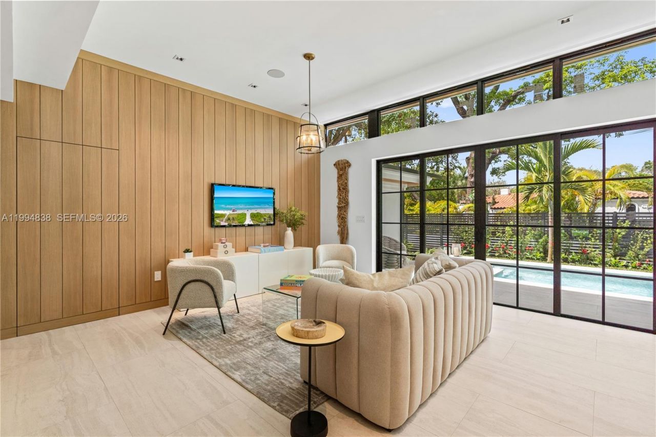 525 NE 101 St , Miami Shores, FL 33138 Photo