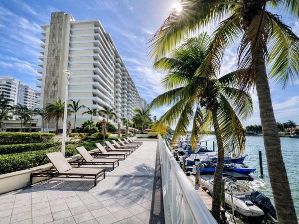 5600 Collins Ave , Unit 4E, Miami Beach, FL 33140