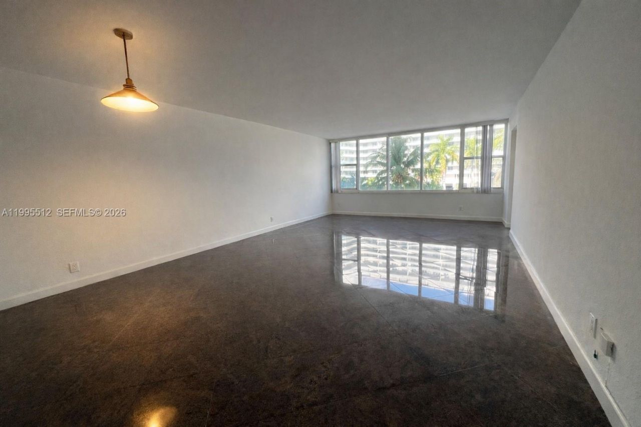 5600 Collins Ave , Unit 4E, Miami Beach, FL 33140 Photo