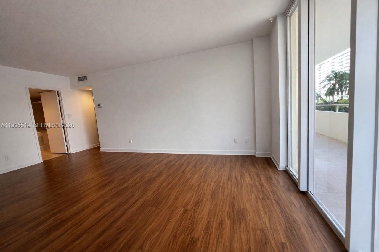 5600 Collins Ave , Unit 4E, Miami Beach, FL 33140 Photo