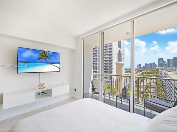 1750 N Bayshore Dr, Unit 1214, Miami, FL 33132