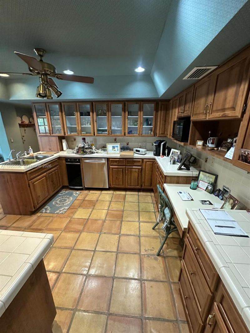 6740 SW 144th St , Palmetto Bay, FL 33158 Photo