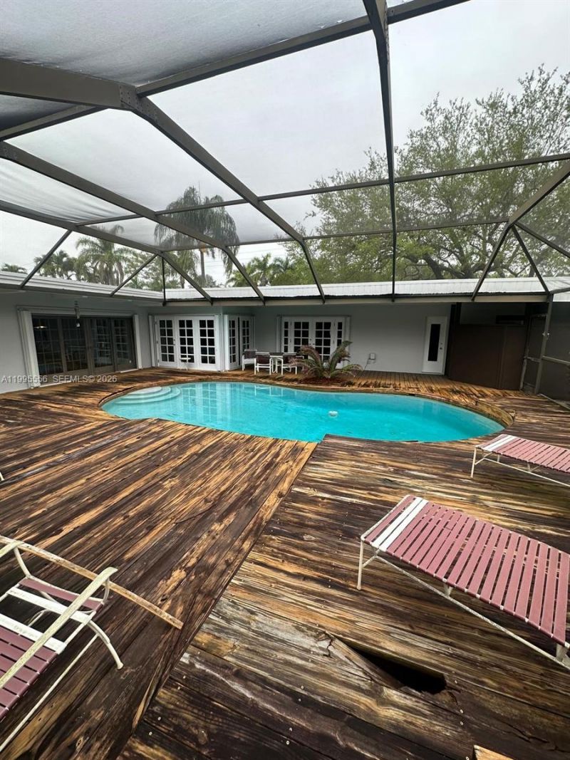 6740 SW 144th St , Palmetto Bay, FL 33158 Photo