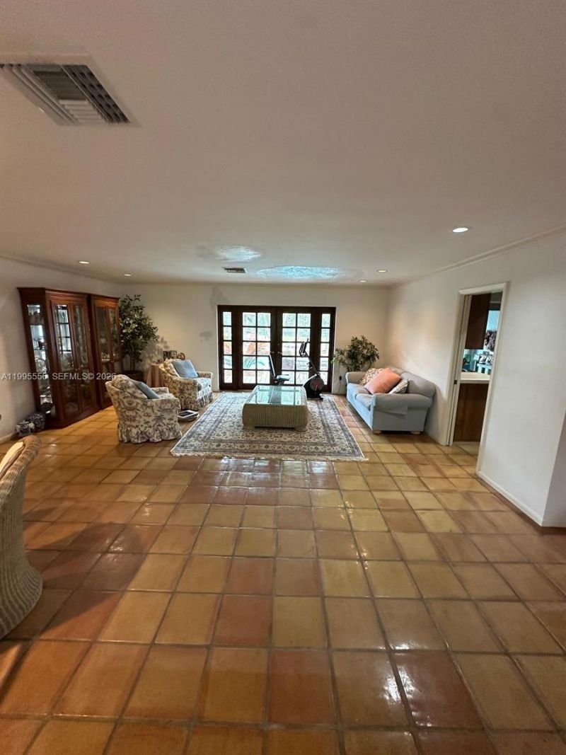 6740 SW 144th St , Palmetto Bay, FL 33158 Photo