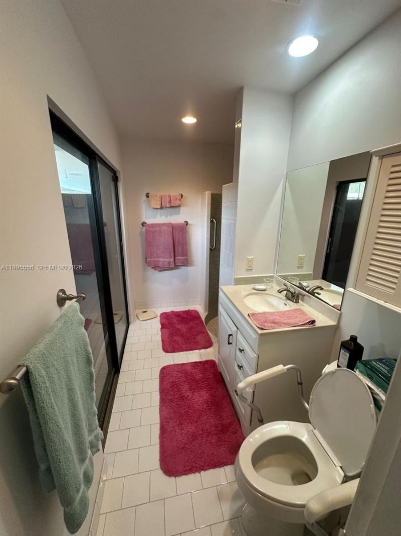 6740 SW 144th St , Palmetto Bay, FL 33158 Photo