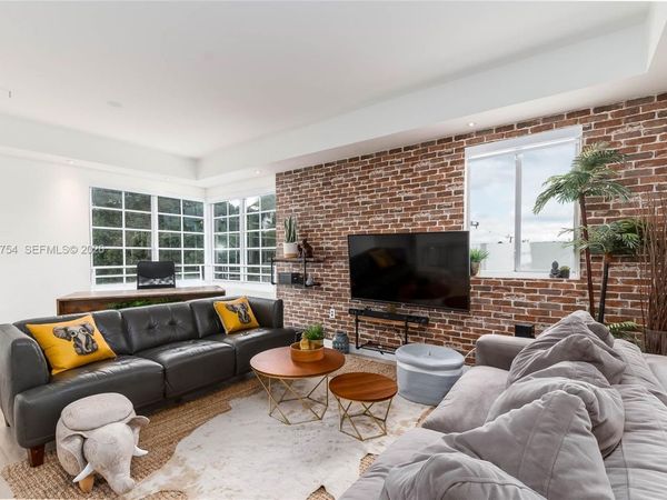 820 Euclid Ave, Unit 305, Miami Beach, FL 33139