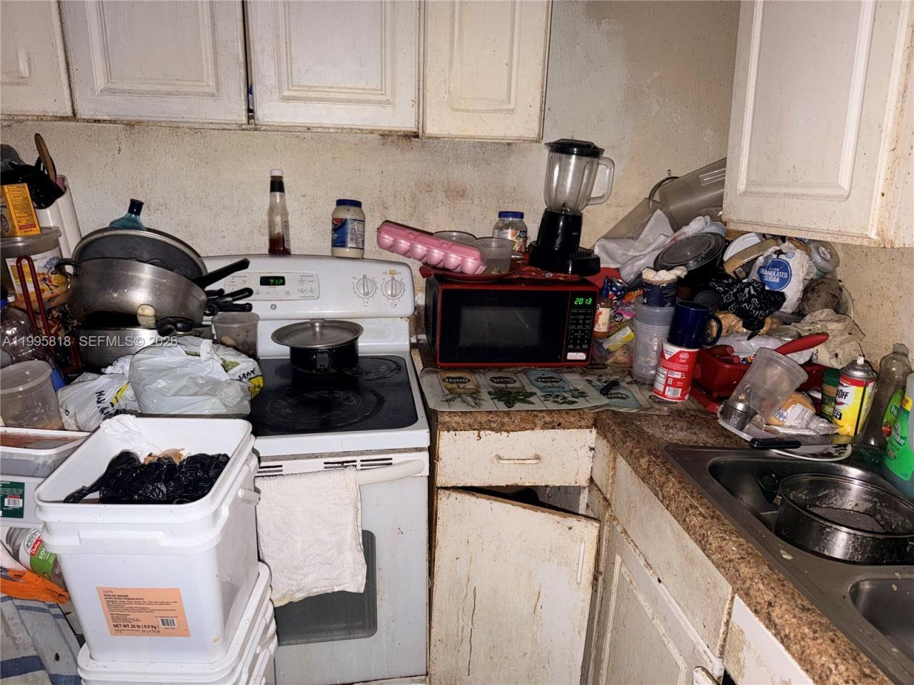 3700 NW 21st St, Unit 401, Lauderdale Lakes, FL 33311 Photo