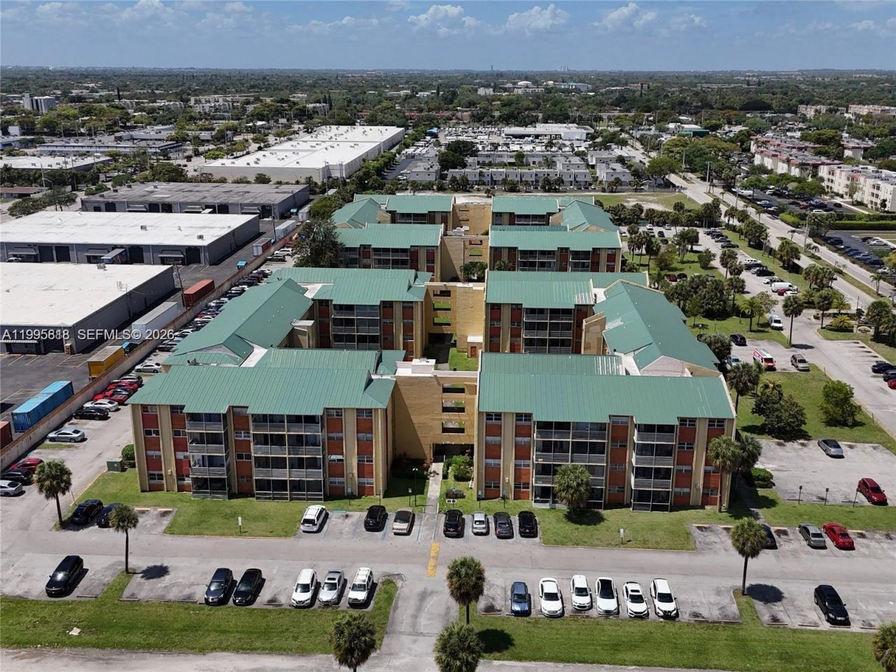 3700 NW 21st St, Unit 401, Lauderdale Lakes, FL 33311 Photo