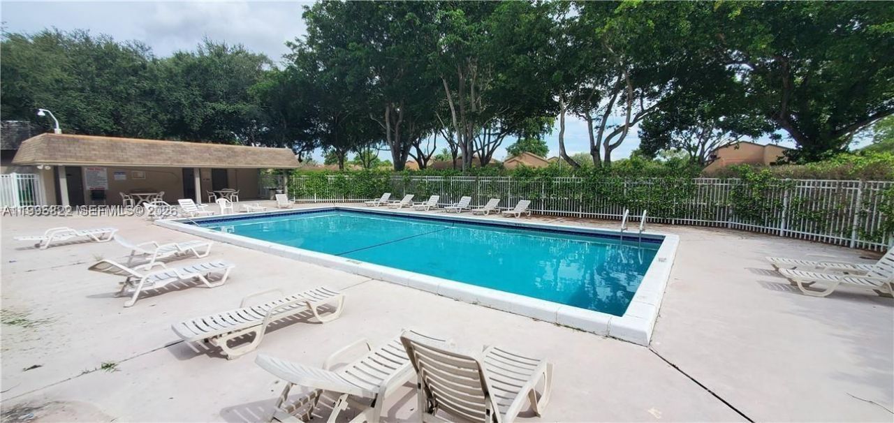 3655 NW 94th Ave, Unit 8H, Sunrise, FL 33351 Photo