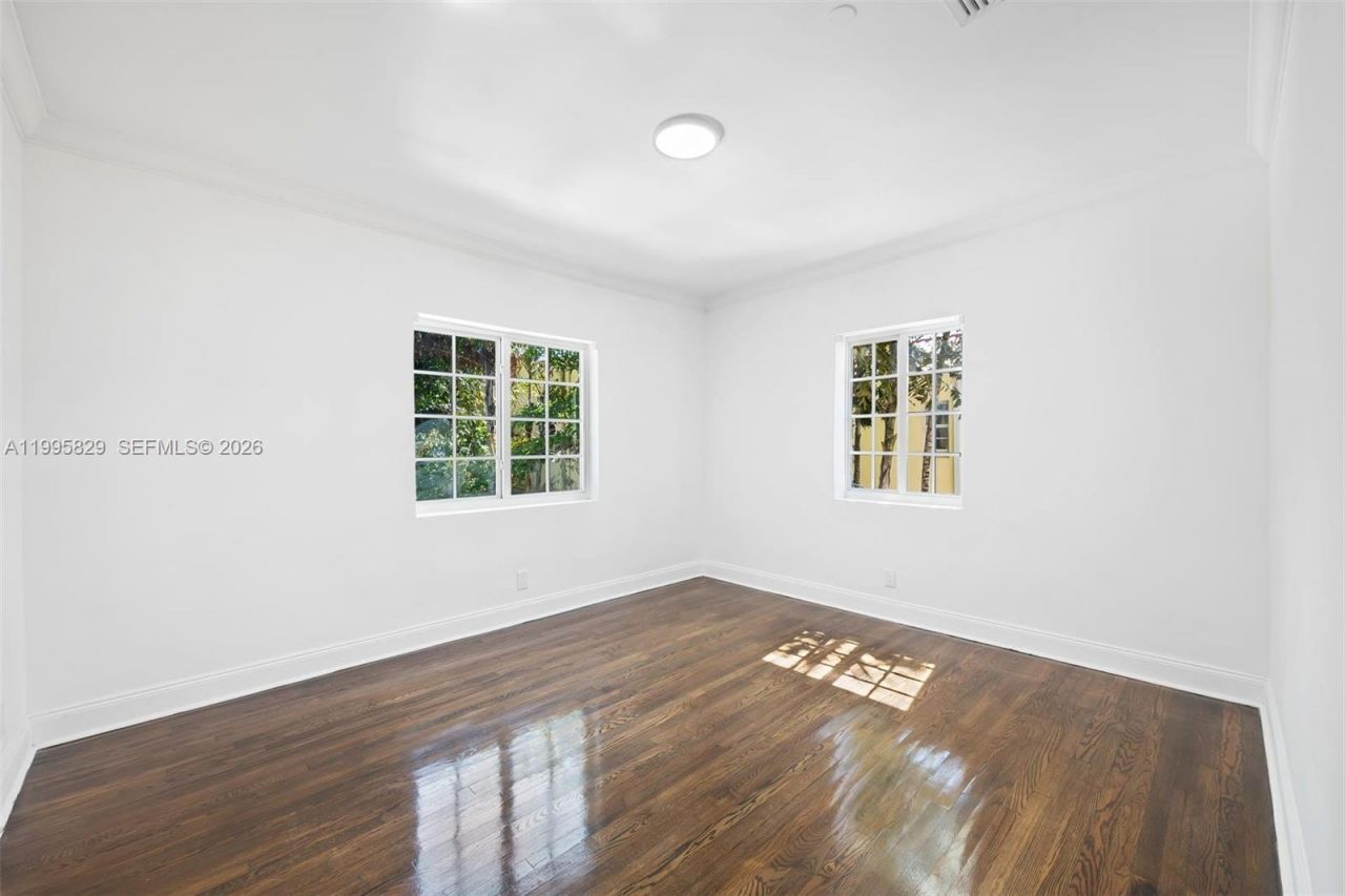 1545 Meridian Ave, Miami Beach, FL 33139 Photo