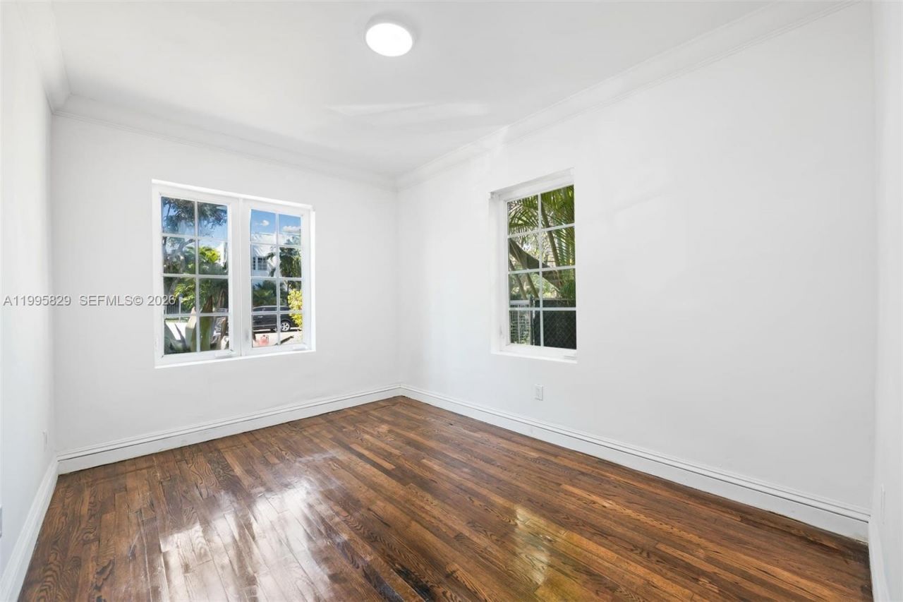 1545 Meridian Ave, Miami Beach, FL 33139 Photo