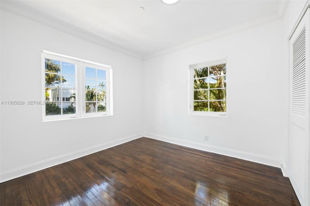 1545 Meridian Ave, Miami Beach, FL 33139 Photo
