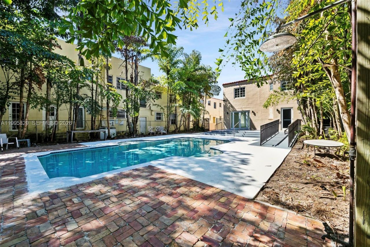 1545 Meridian Ave, Miami Beach, FL 33139 Photo
