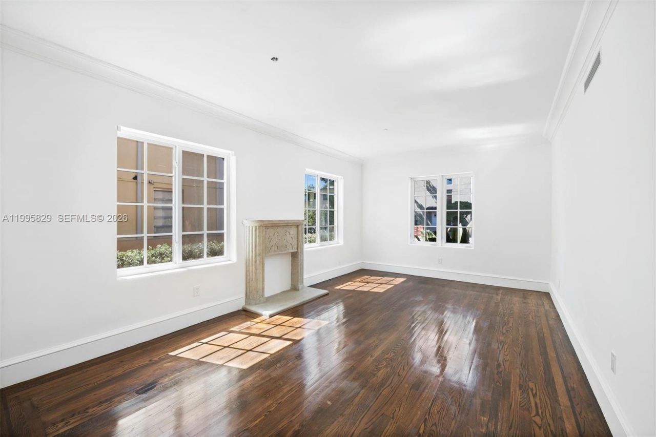 1545 Meridian Ave, Miami Beach, FL 33139 Photo